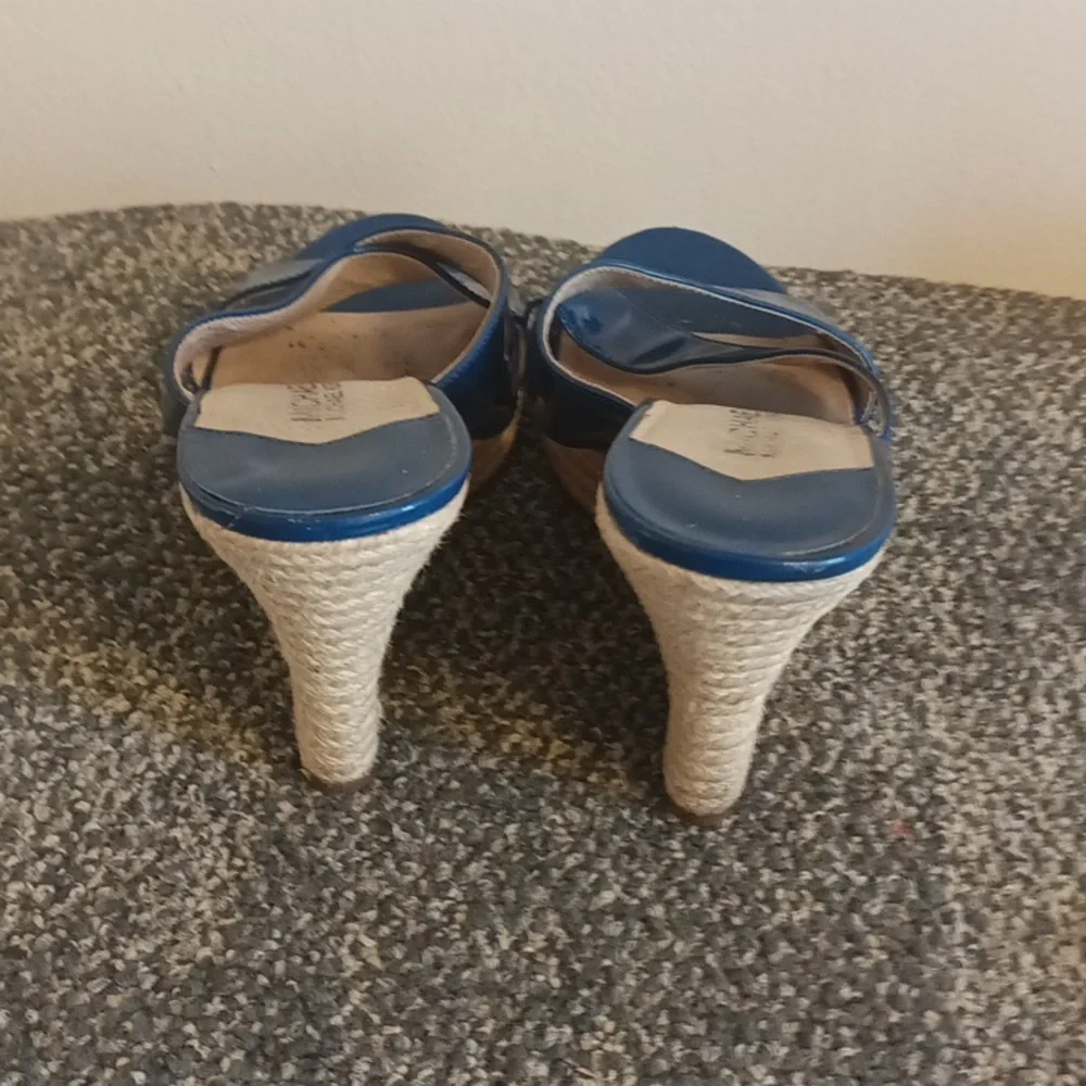 Michael kors blue open toe espadrilles size 10